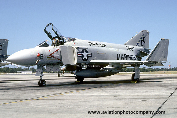 USMC VMFA-122 McDonnell F-4S Phantom 153907/DC6 (1981)