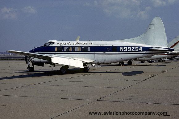 Providence Commuters de Havilland DH.104 Dove 2 N99254 (1977)