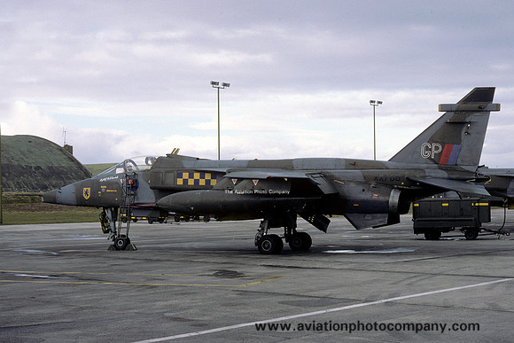 RAF 54 Squadron SEPECAT Jaguar GR.1 XX766/GP (1985)