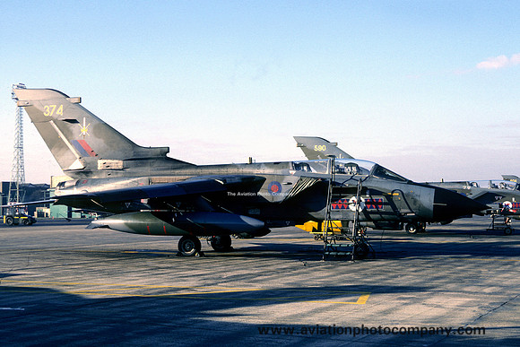 RAF TWCU 45 Squadron Panavia Tornado GR.1 ZA374 (1988)