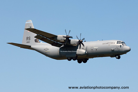 USAF 86 AW 37 AS Lockheed C-130J-30 Hercules 06-8611/RS at Ramstein (2016)