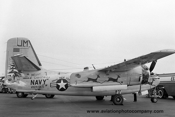 US Navy VR-24 Grumman C-1A Trader 146019/JM