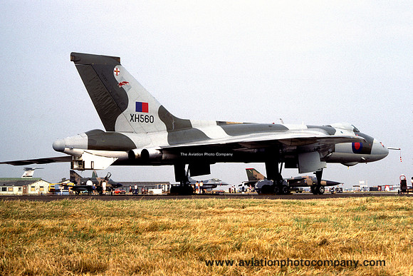 RAF 50 Squadron Avro Vulcan B.2 XH560 (1983)
