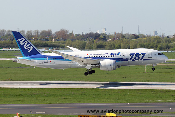 ANA Boeing 787-8 JA813A (2016)