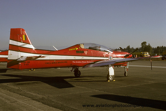 Brazilian Air Force Embraer T-27 Tucano 1381 (1987)