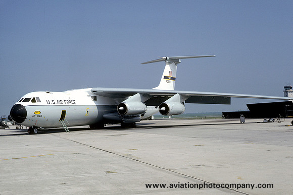 USAF 60 MAW Lockheed C-141A Starlifter 64-0643 (1980)