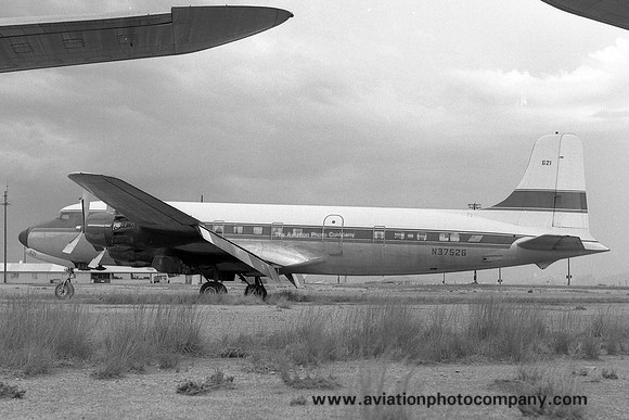 Douglas DC-6 N37526 (1971)