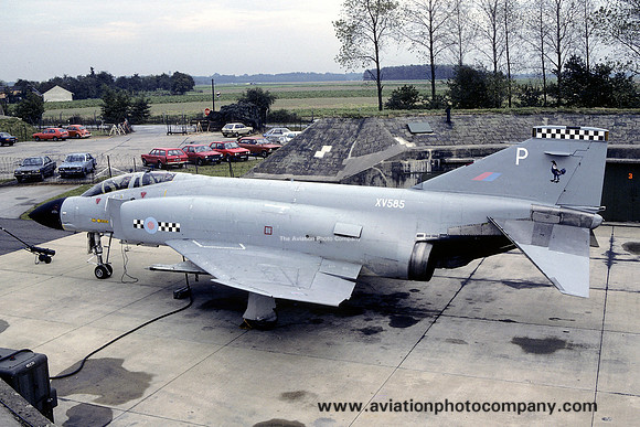 RAF 43 Squadron McDonnell F-4K Phantom FG.1 XV585/P (1982)