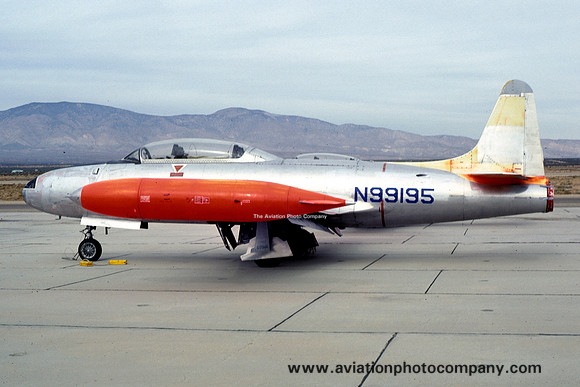 Canadair/Lockheed T-33AN N99195 (1977)