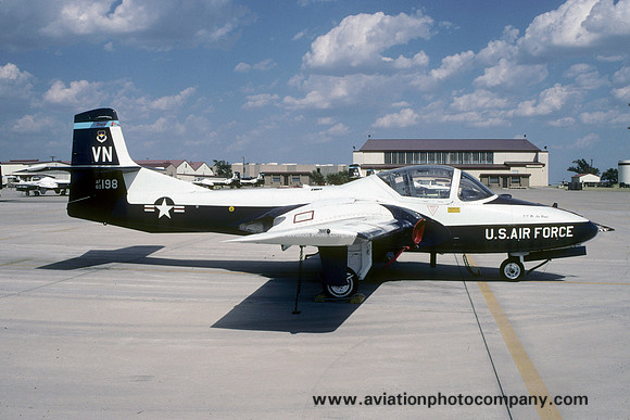 USAF 71 FTW 33 FTS Cessna T-37B 60-0198/VN (2000)