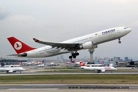 Turkish Airlines Airbus A330-200 TC-JND at Istanbul IAP (2014)