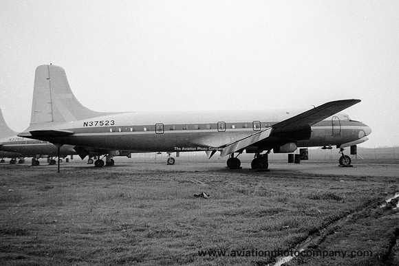 Douglas DC-6 N37523 (1968)