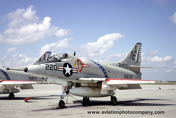 US Navy VA-22 Douglas A-4C Skyhawk 148543/NE-220