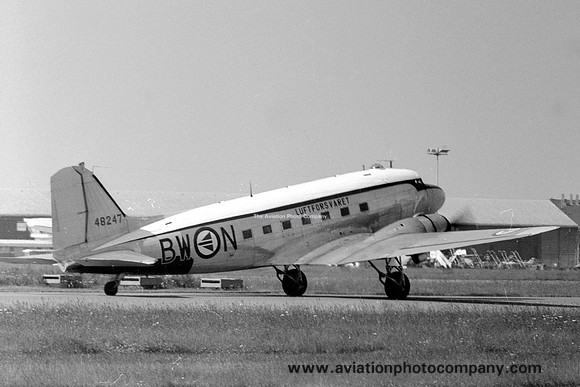 Royal Norwegian Air Force Douglas C-47 48247/BW-N (1970)