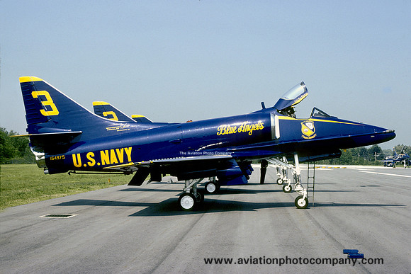 US Navy Blue Angels Douglas A-4F Skyhawk 154975/3 (1977)