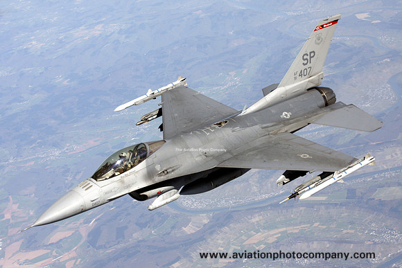 USAF 52 FW 480 FS GD F-16C 91-0407/SP Air to Air (2014)