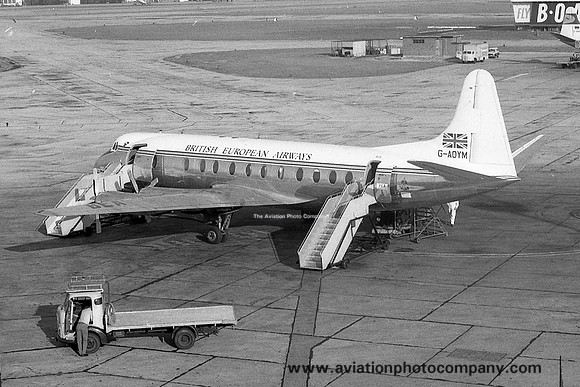 British European Airways Vickers 806 Viscount G-AOYM at London Airport (Heathrow) (1959)