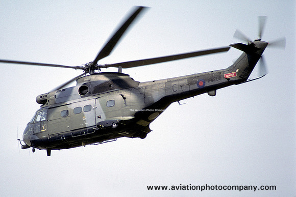 RAF 33 Squadron Westland Puma HC.1 XW208/C (1990)