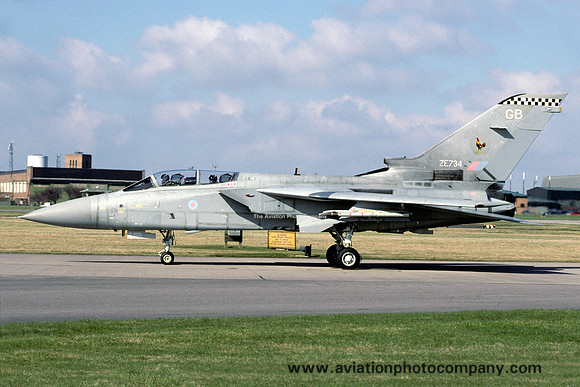 RAF 43 Squadron Panavia Tornado F.3 ZE734/GB at RAF Waddington (2000)
