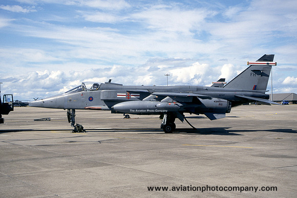 RAF 41 Squadron Sepecat Jaguar GR.3 XZ107/FH (2000)