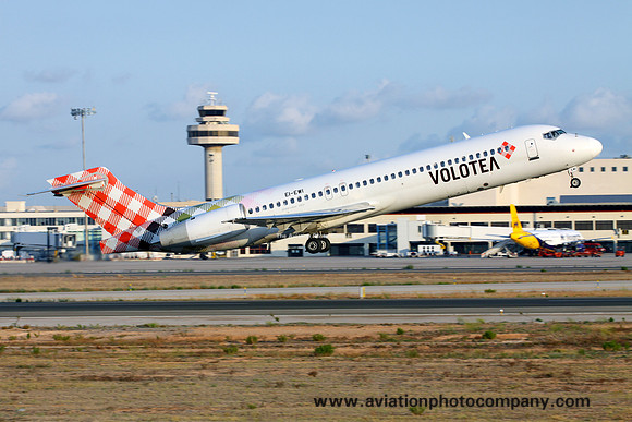 Voloteas Boeing 717-200 EI-EWI at Palma de Mallorca (2014)