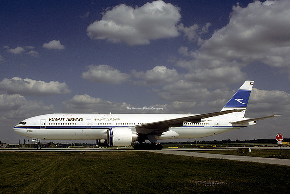 Kuwait Airways Boeing 777-200 9K-AOA at Munich (1998)