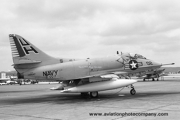 US Navy VC-7 Douglas A-4C Skyhawk 149550/UH-08 (1975)