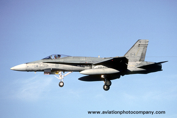 Canadian Air Force 1 CAG 421 Squadron McDonnell Douglas CF-188A Hornet 188746 (1989)
