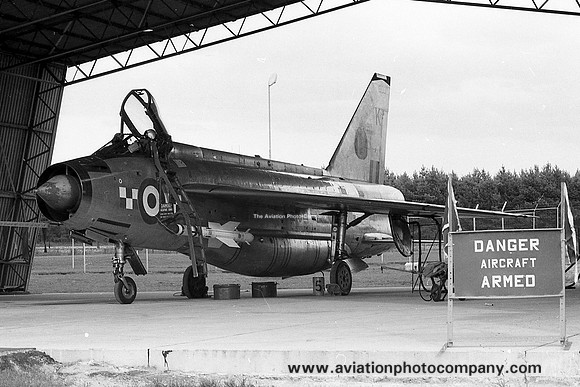 RAF 19 Squadron English Electric Lightning F.2A "K" (1970)