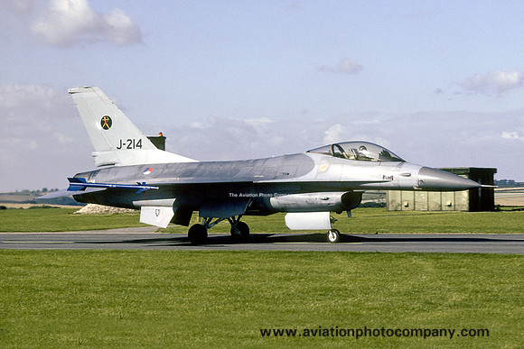 Dutch Air Force 323 Squadron General Dynamics F-16A Fighting Falcon J-214 (1987)