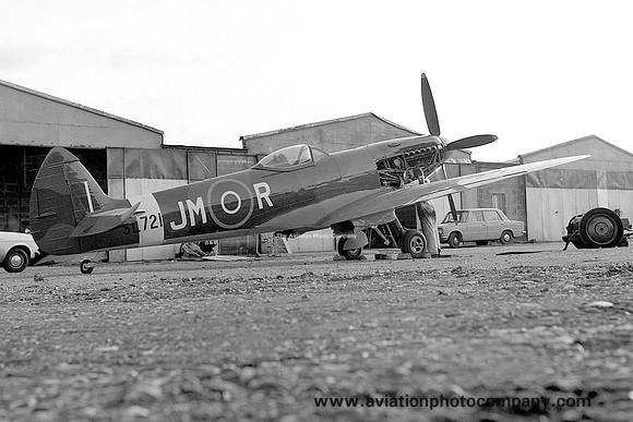 Supermarine Spitfire 16 SL721/JM-R (1978)