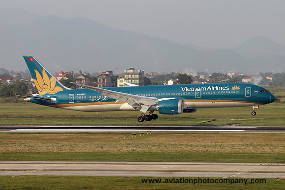 Vietnam Airlines Boeing 787-9 VN-A863 (2015)