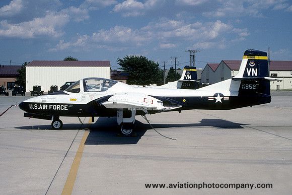 USAF 71 FTW 33 FTS Cessna T-37B Tweet 62-5952/VN (2000)