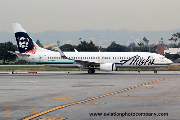 Alaska Airlines Boeing 737-800 N558AS at Los Angeles IAP (2014)