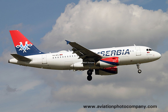 Air Serbia Airbus A319-100 YU-APJ at London Heathrow (2015)