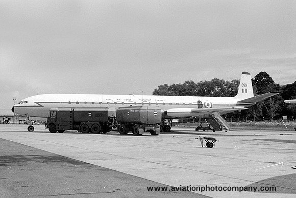 RAF 216 Squadron De Havilland Comet C.4 XR399 (1966)