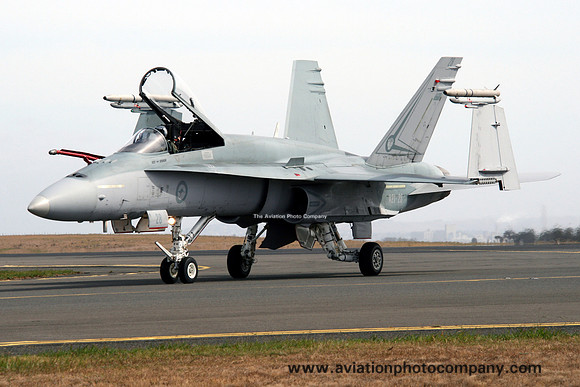 RAAF 2 OCU McDonnell Douglas F/A-18A Hornet A21-28 at Avalon (2009)
