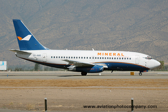 Mineral Airways Boeing 737-200 CC-ABD (2016)