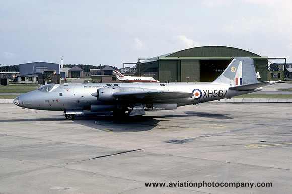RAE English Electric Canberra B.6 XH567 (1983)