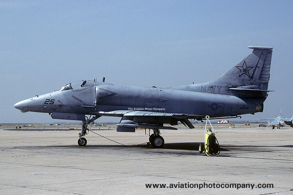 US Navy VFC-13 Douglas A-4F Skyhawk 155028/UX-25 (1992)