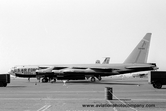 USAF 320 BW Boeing B-52F Stratofortress 57-0169 (1966)