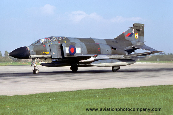 RAF 19 Squadron McDonnell F-4M Phantom FGR.2 XV498/J (1977)