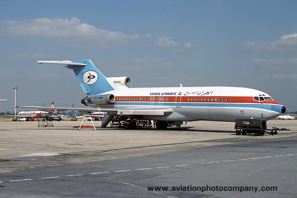 Yemen Airways Boeing 727-173C N693WA at Gatwick (1979)