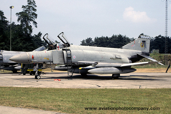 RAF 19 Squadron McDonnell F-4M Phantom FGR.2 XV422/J (1988)