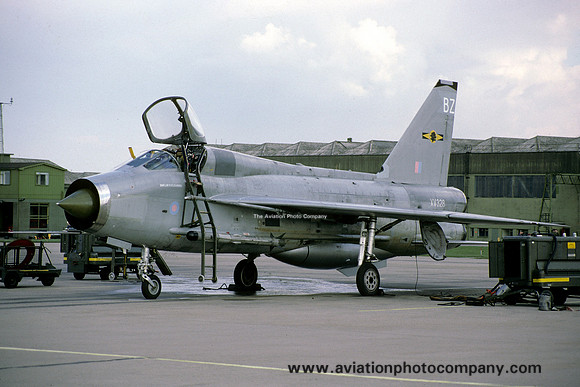 RAF 11 Squadron English Electric Lightning T.5 XV328/BZ (1988)