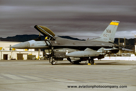 USAF New Mexico ANG 188 FS GD F-16C Fighting Falcon 89-2124/NM (2000)