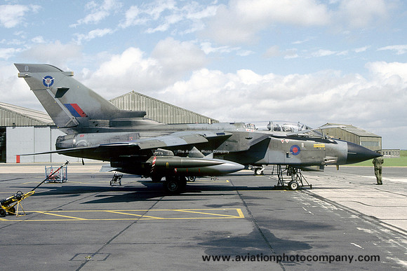 RAF SAOEU Panavia Tornado GR.1 ZD716/O (1988)