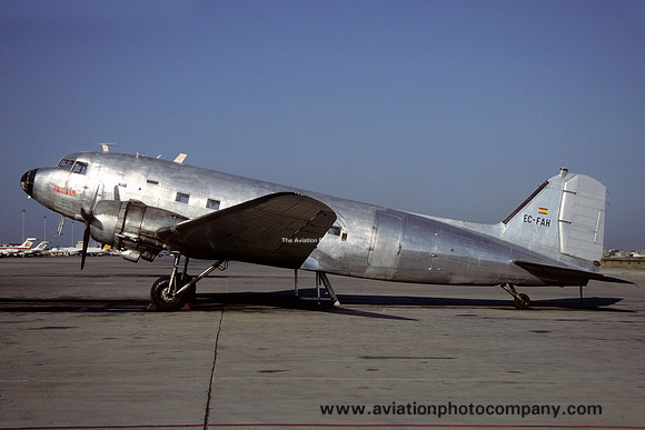 Tadair Douglas DC-3 Dakota EC-FAH (1991)