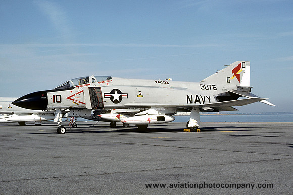 US Navy VAQ-33 McDonnell F-4J Phantom 153076/GD10 (1977)