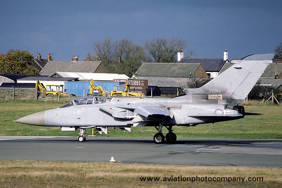 BAe Panavia Tornado F.2 ZA283 at Warton (1986)